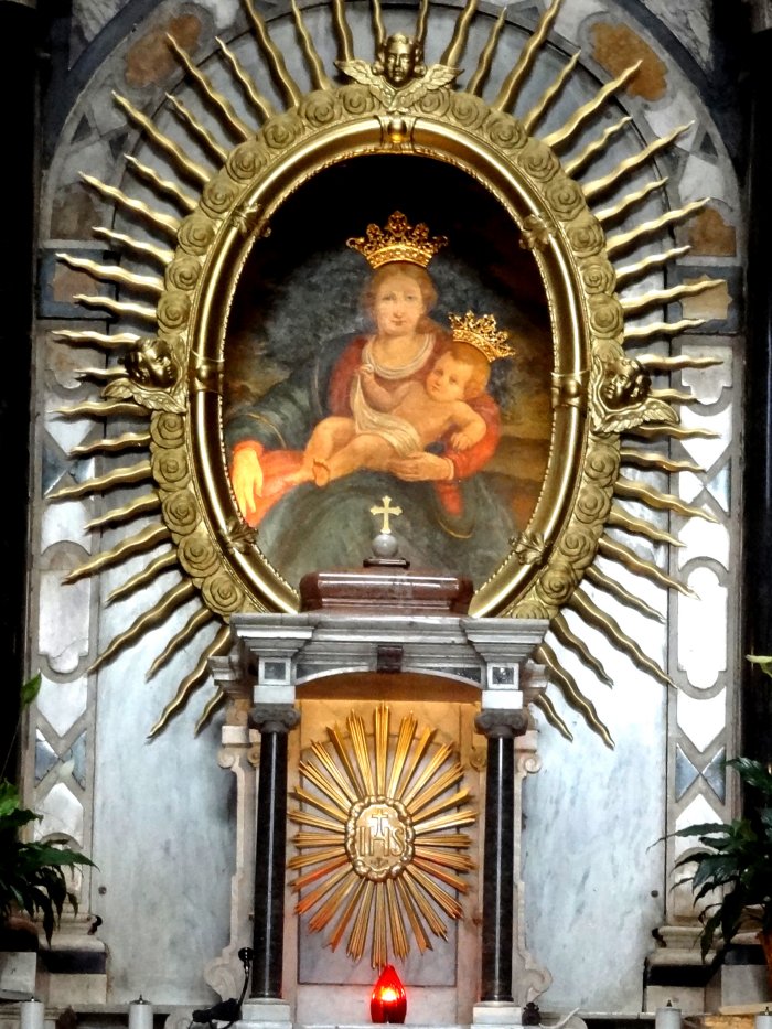 Devica Marija Kraljica 25